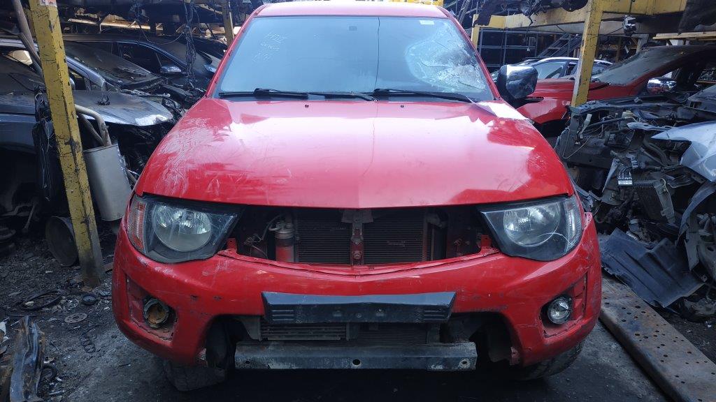 Mitsubishi L200 2013 - 1 REPUESTO USADO/USADA EN DESARME